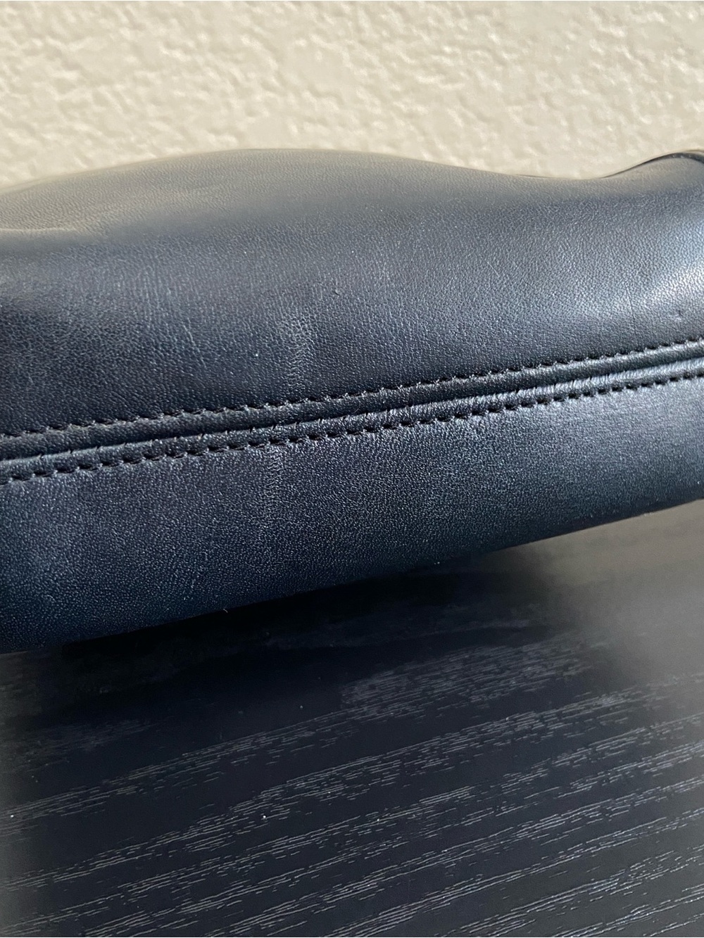 Coach Vintage 90s Black Leather Brass Turn-lock ‘Scooter’ Bag - Picture 9 of 13